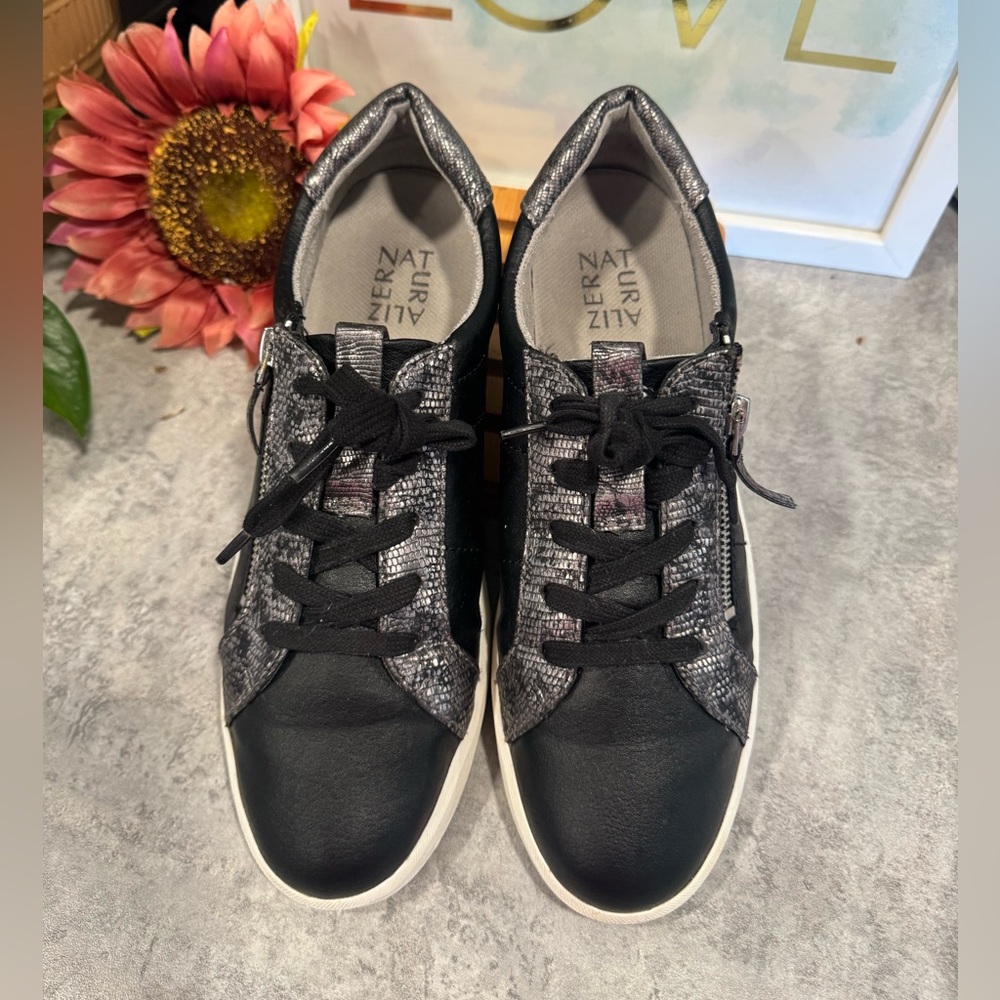 Naturalizer Karine Women Fashion Sneakers Black Size 9.5 - Picture 6 of 8